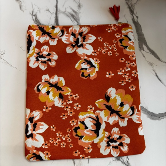 Rachel Pally Cream and Gold Pouch - Picture 1 of 5